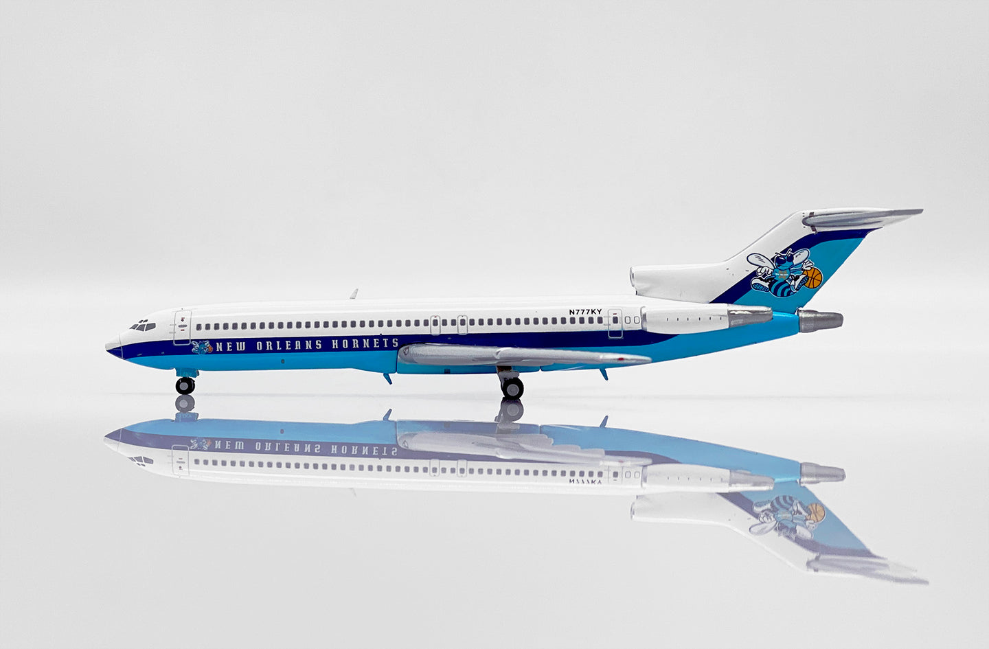 JC WINGS B727-200 NEW ORLEANS HORNETS REG: N777KY