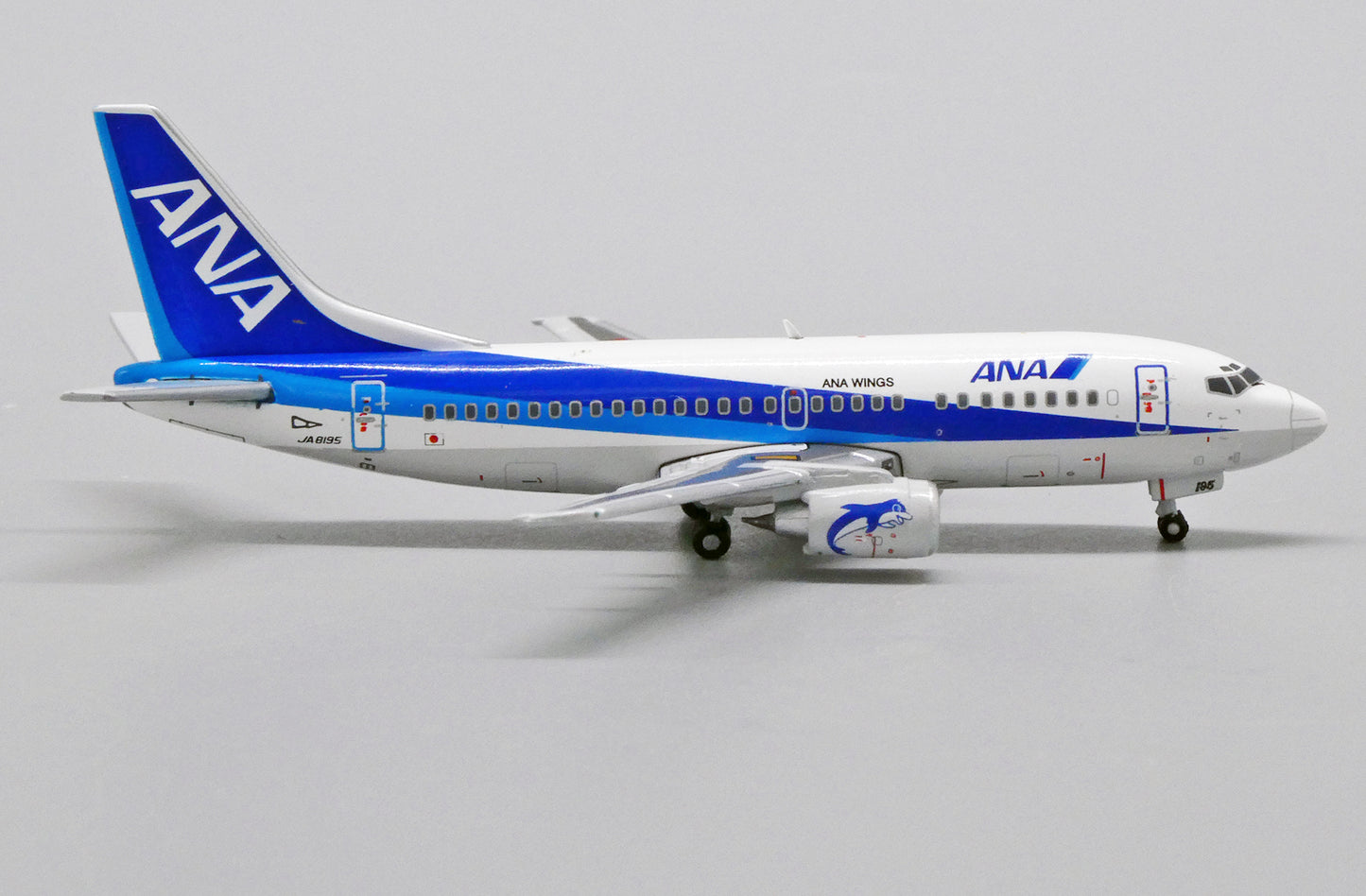 JC WINGS B737-500 ALL NIPPON AIRWAYS REG: JA8195