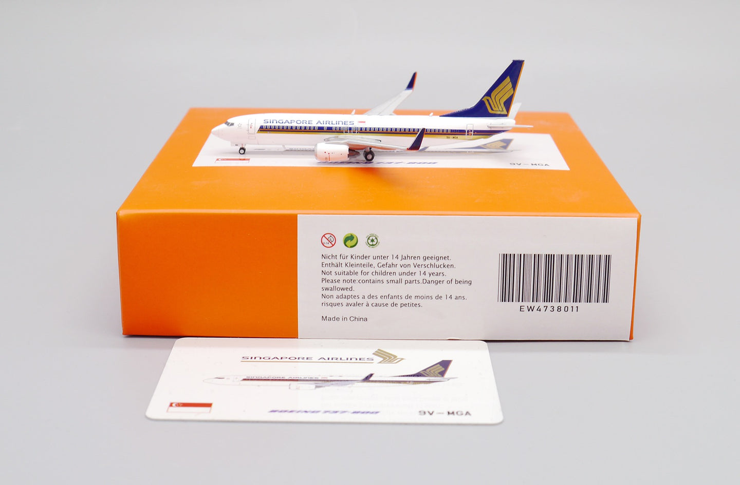 JC WINGS  B737-800 SINGAPORE AIRLINES REG: 9V-MGA