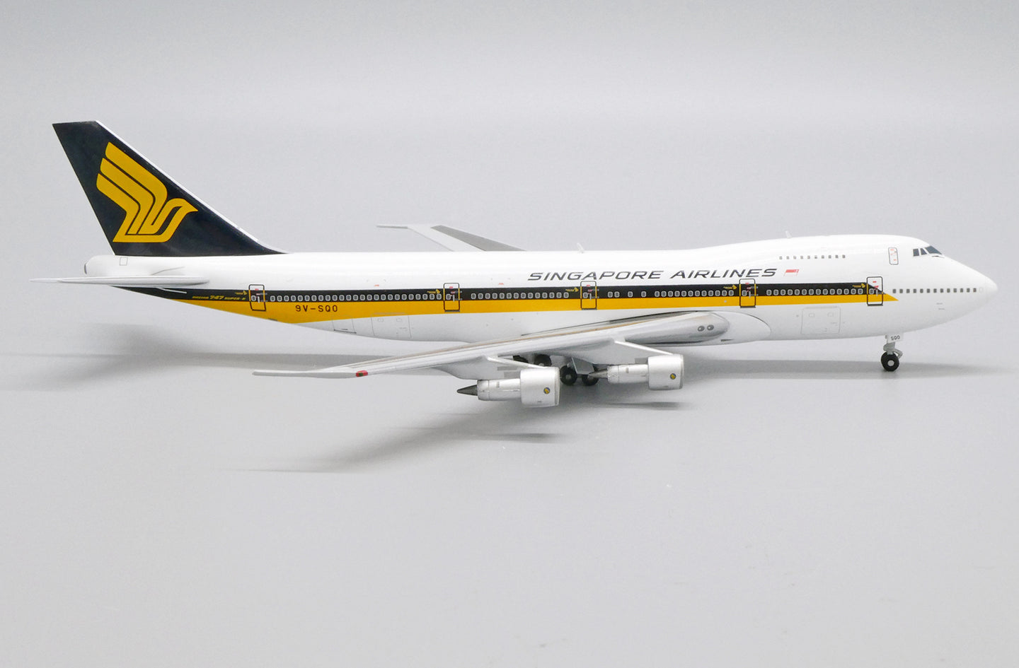 JC WINGS B747-200 SINGAPORE AIRLINES "OLD COLOURS" REG: 9V-SQO
