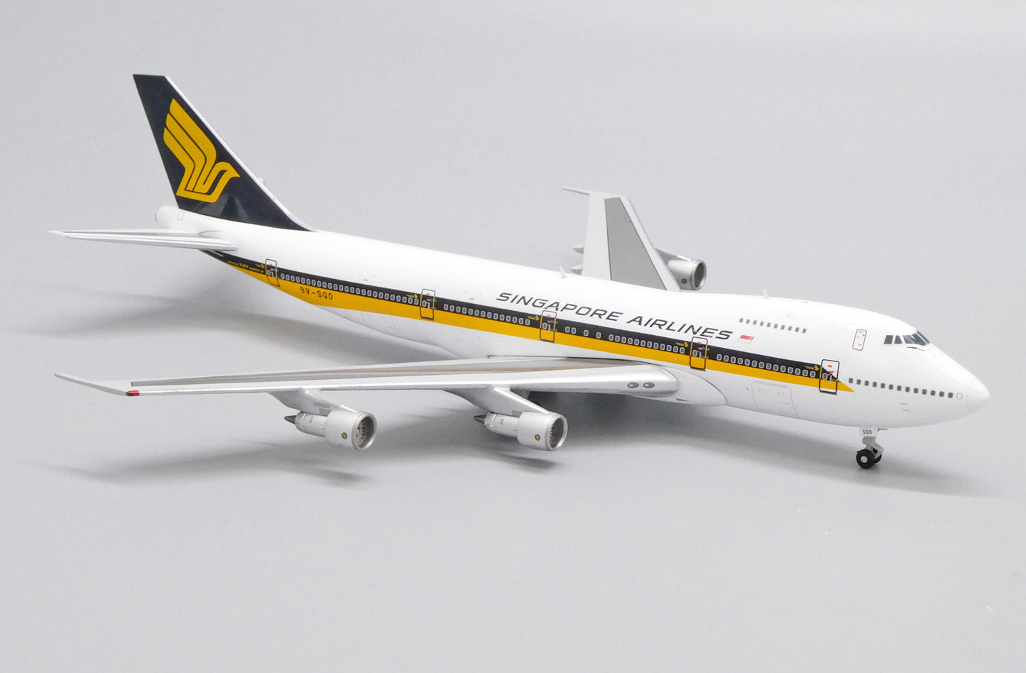JC WINGS B747-200 SINGAPORE AIRLINES "OLD COLOURS" REG: 9V-SQO