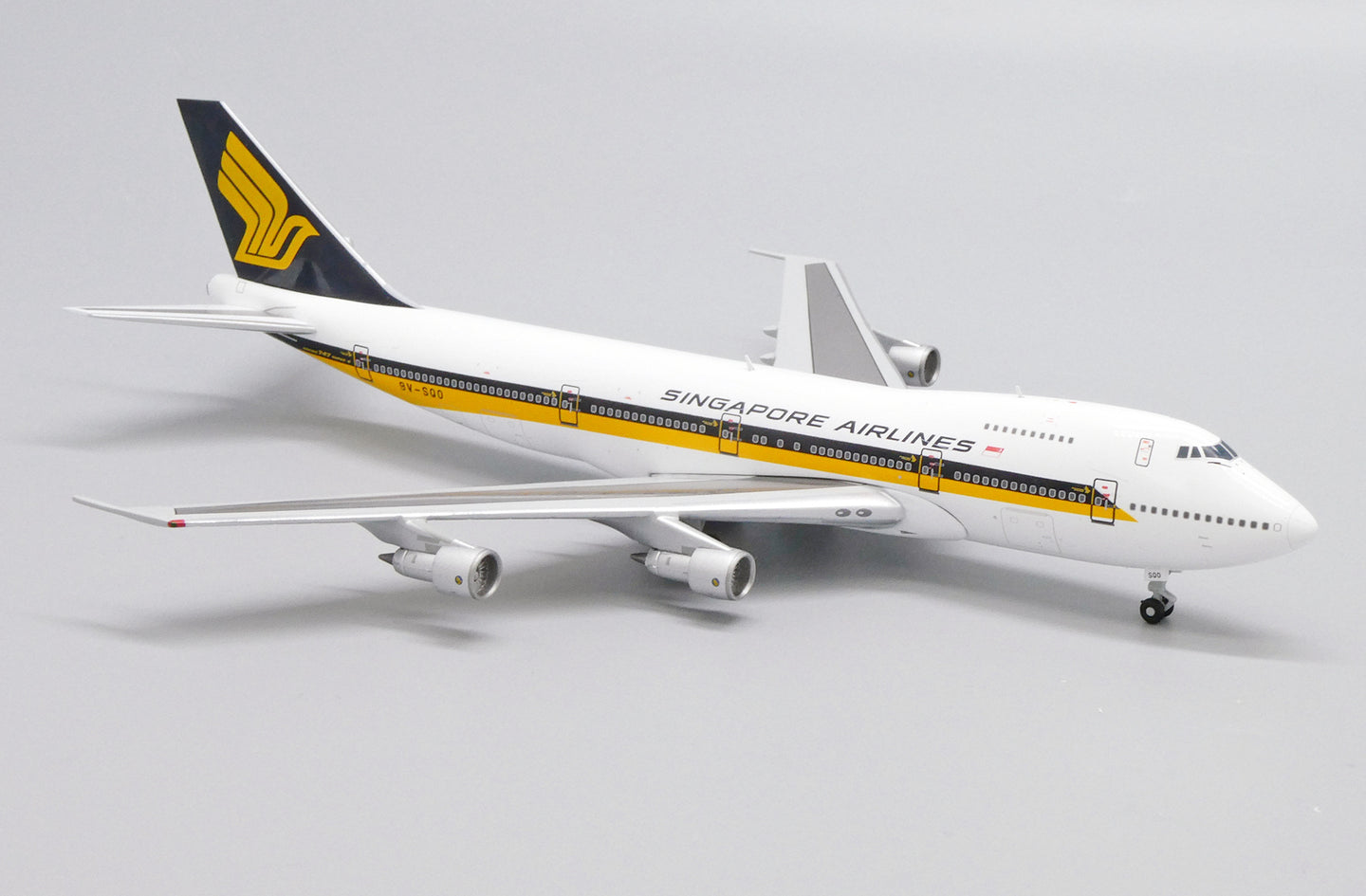 JC WINGS B747-200 SINGAPORE AIRLINES "OLD COLOURS" REG: 9V-SQO