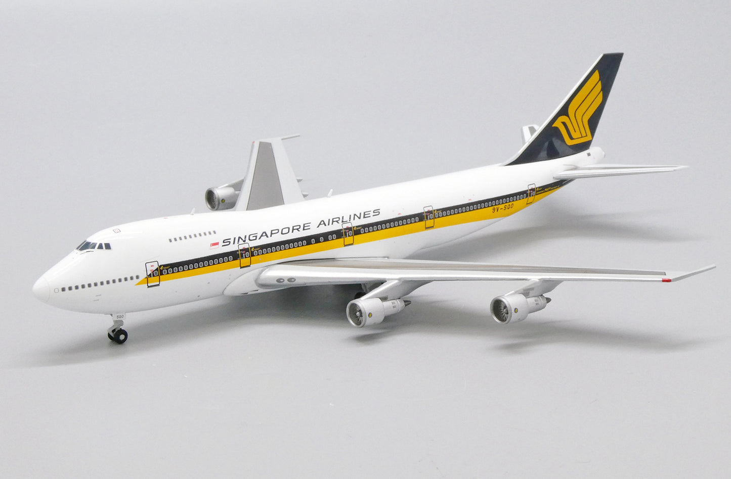 JC WINGS B747-200 SINGAPORE AIRLINES "OLD COLOURS" REG: 9V-SQO