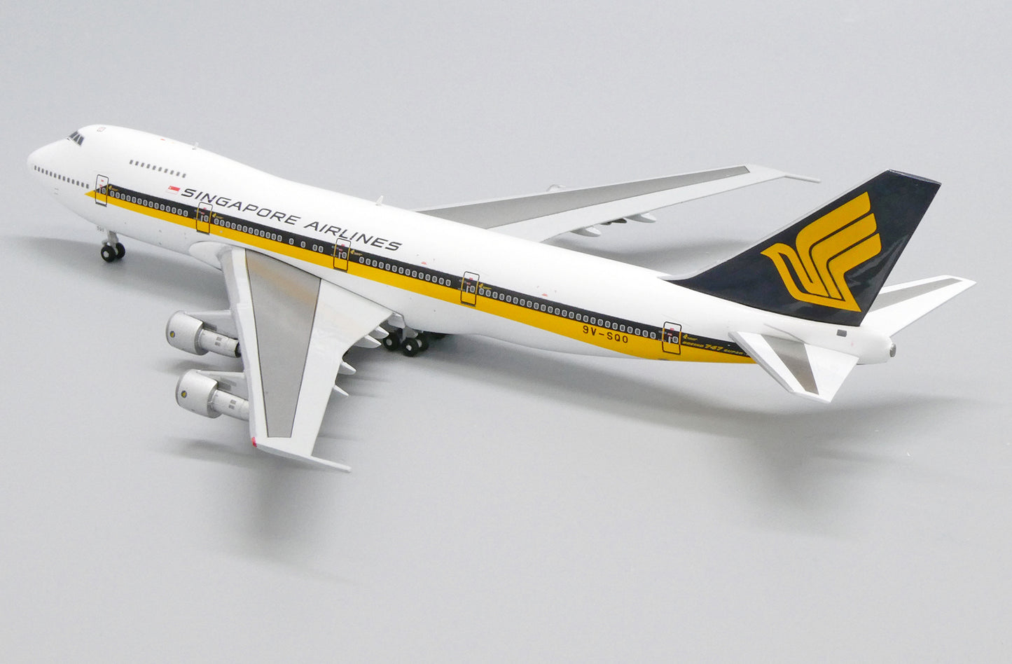 JC WINGS B747-200 SINGAPORE AIRLINES "OLD COLOURS" REG: 9V-SQO