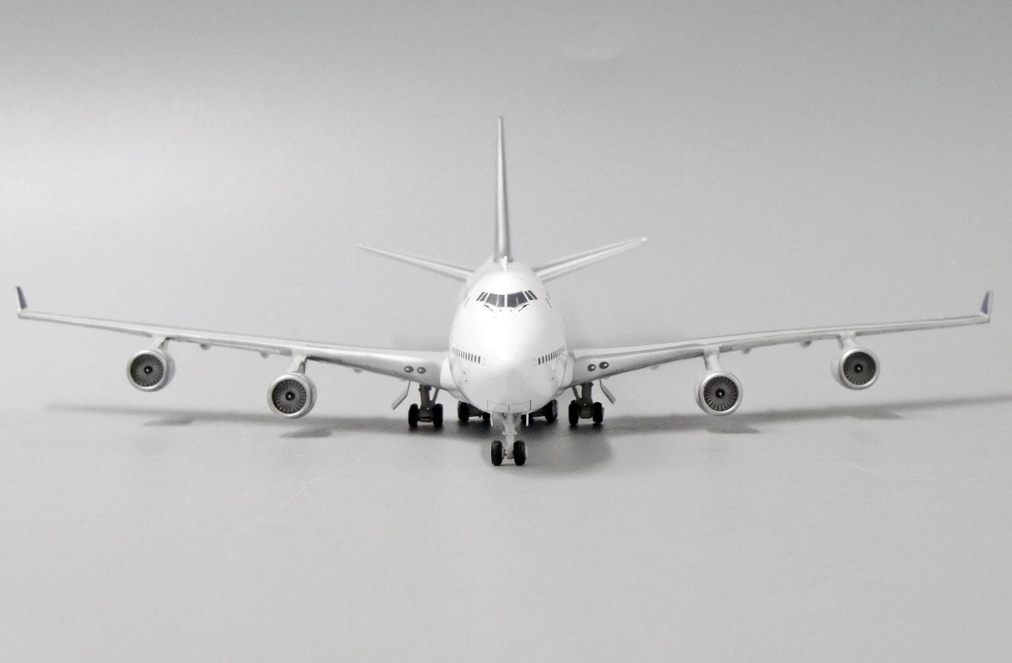 JC WINGS B747-400 ANSETT AUSTRALIA REG: 9V-SMT