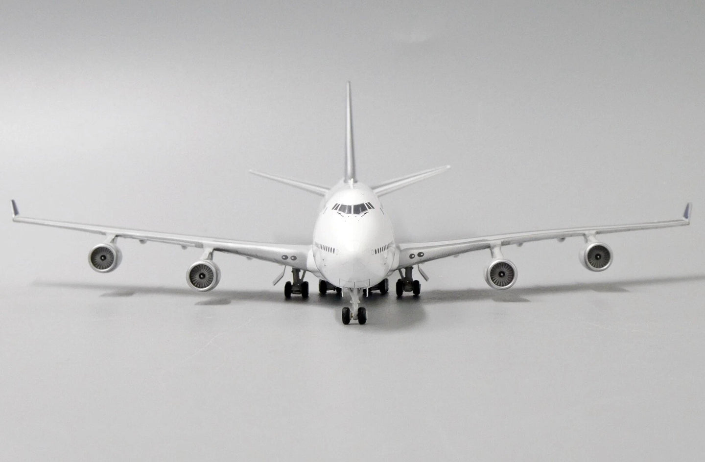 JC WINGS B747-400 ANSETT AUSTRALIA REG: 9V-SMT