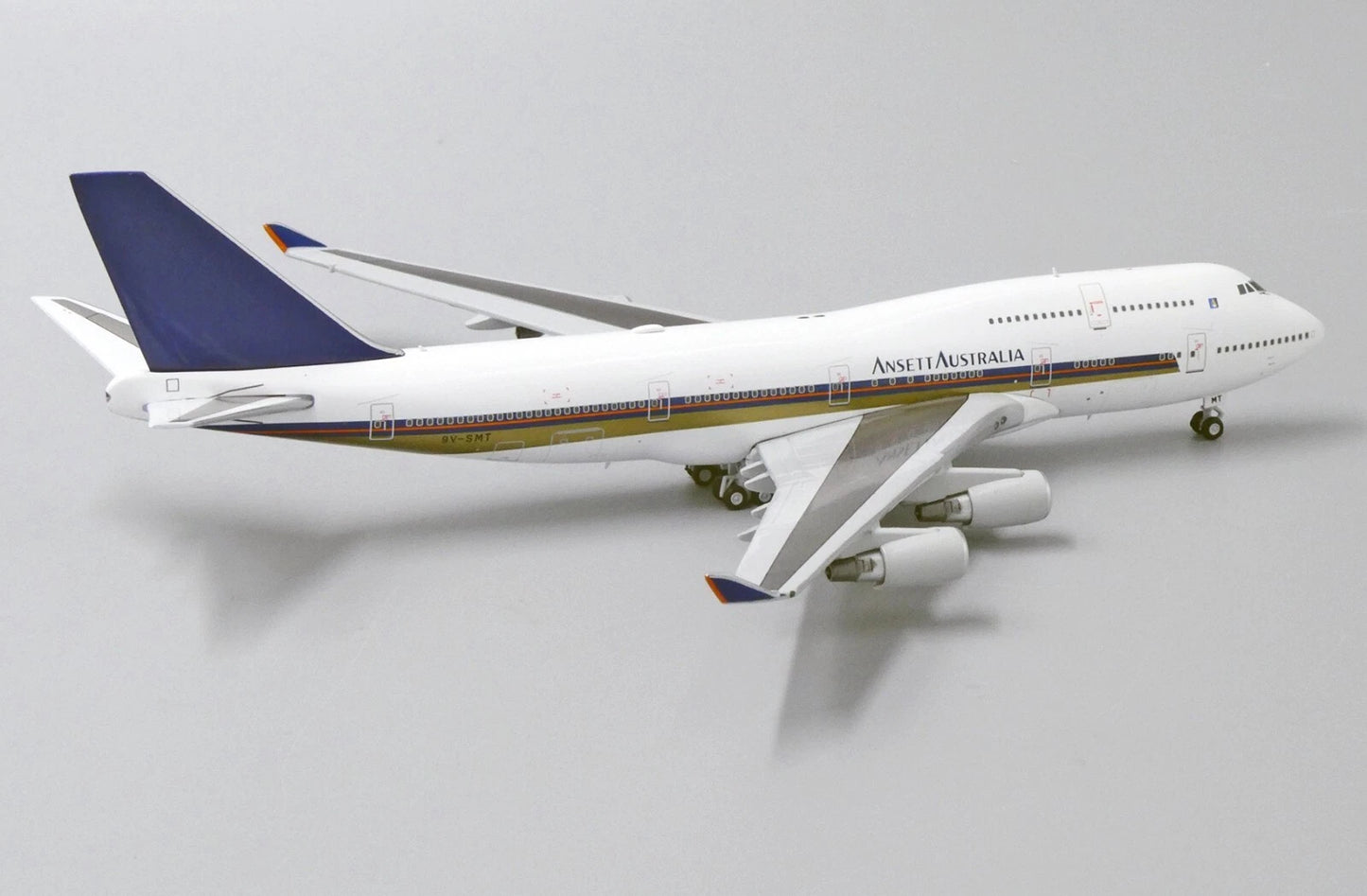 JC WINGS B747-400 ANSETT AUSTRALIA REG: 9V-SMT