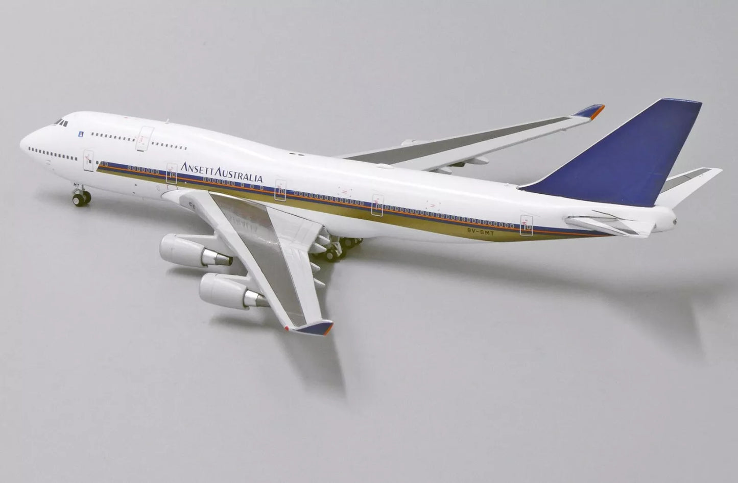 JC WINGS B747-400 ANSETT AUSTRALIA REG: 9V-SMT