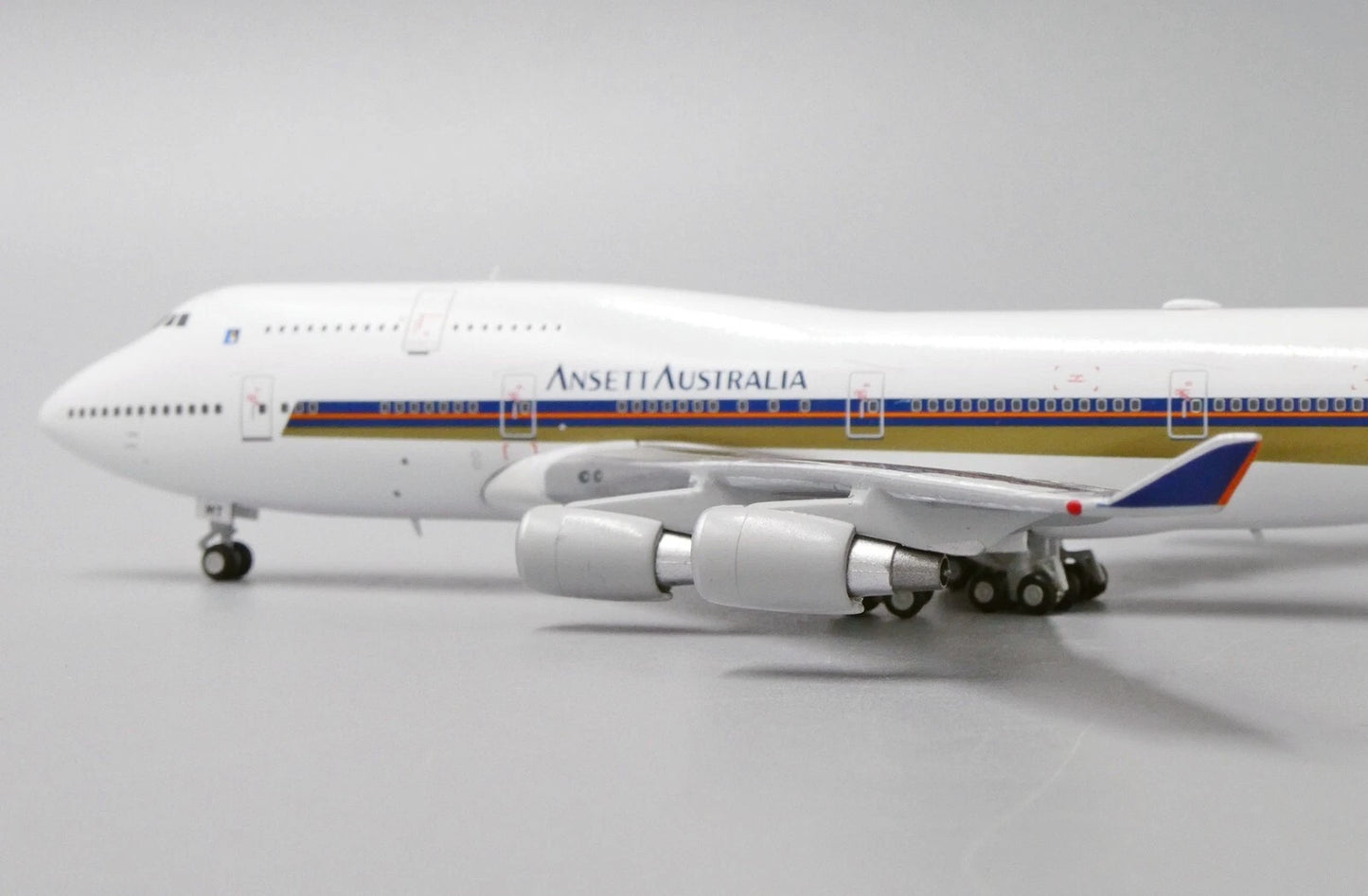 JC WINGS B747-400 ANSETT AUSTRALIA REG: 9V-SMT