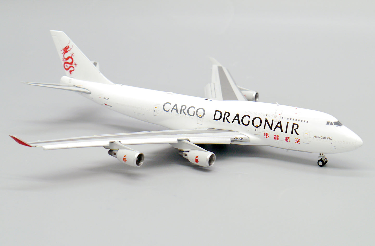 JC WINGS B747 DRAGONAIR CARGO (FLAPS DOWN) REG: B-KAF