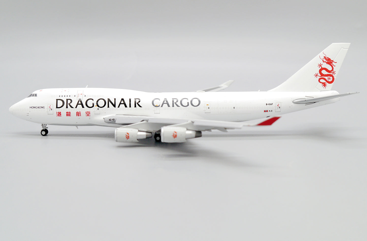 JC WINGS B747 DRAGONAIR CARGO (FLAPS DOWN) REG: B-KAF