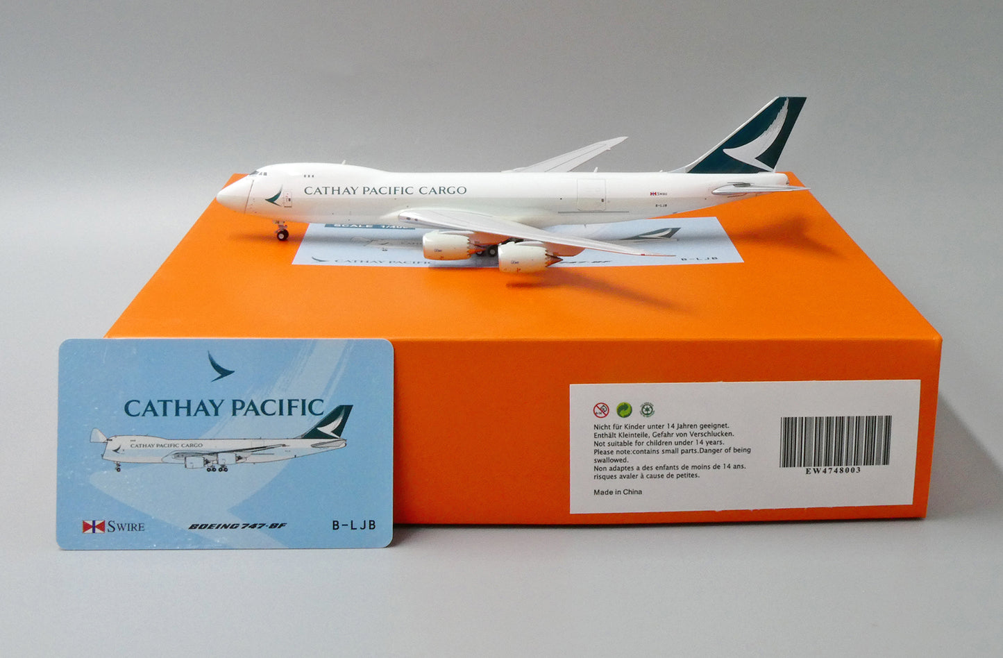 JC WINGS B747-8F CATHAY PACIFIC CARGO (INTERACTIVE SERIES) REG: B-LJB