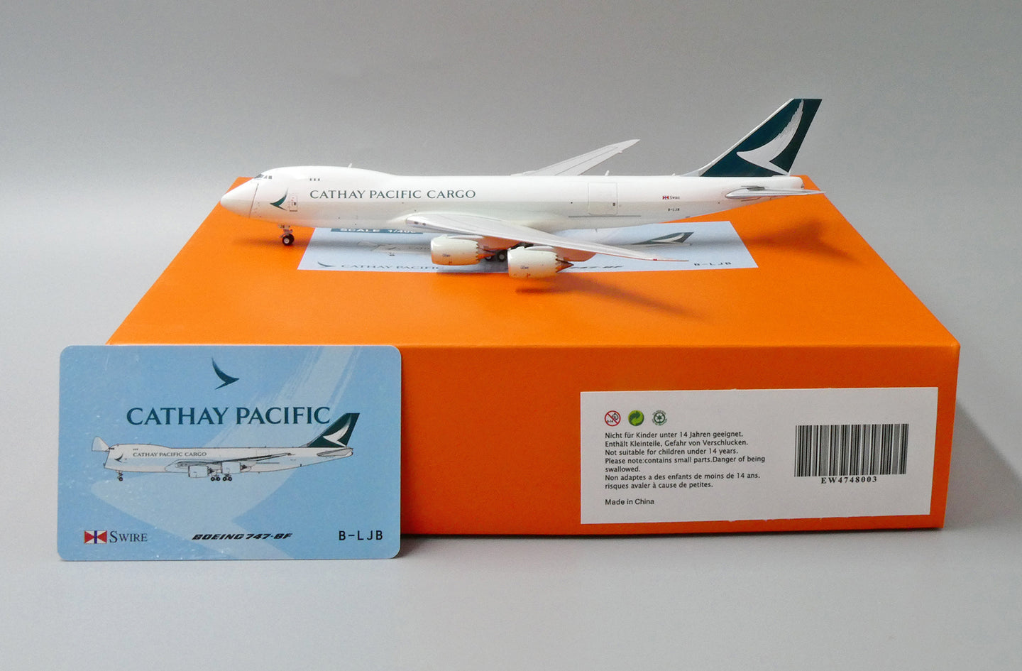JC WINGS B747-8F CATHAY PACIFIC CARGO (INTERACTIVE SERIES) REG: B-LJB