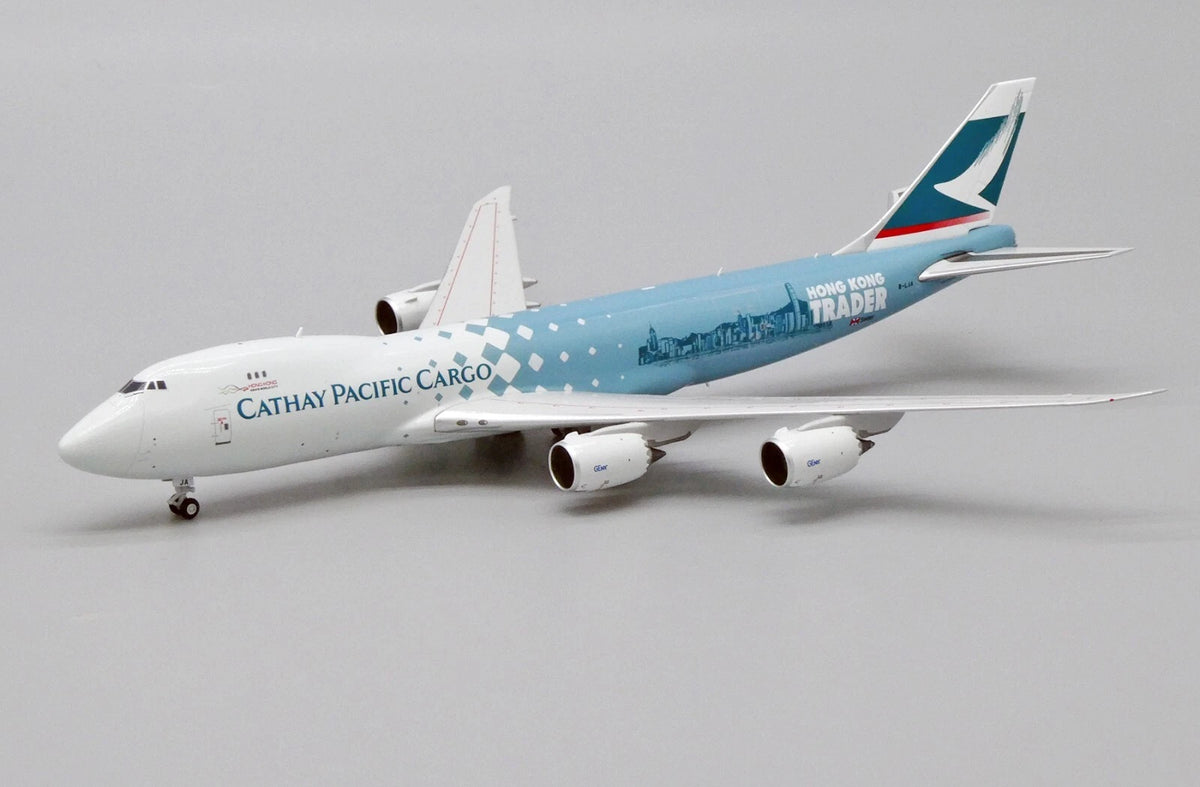 JC WINGS B747-8F CATHAY PACIFIC CARGO "HONG KONG TRADER" REG: B-LJA