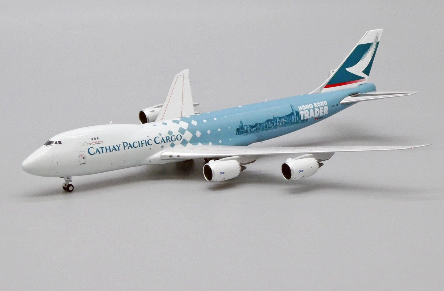 JC WINGS B747-8F CATHAY PACIFIC CARGO "HONG KONG TRADER" REG: B-LJA