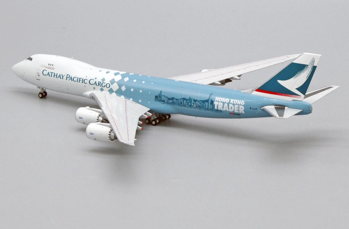 JC WINGS B747-8F CATHAY PACIFIC CARGO "HONG KONG TRADER" REG: B-LJA