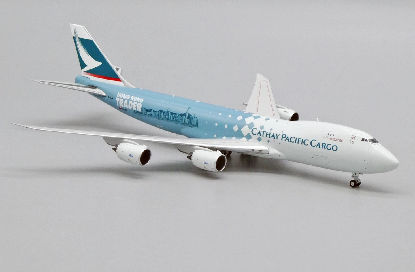 JC WINGS B747-8F CATHAY PACIFIC CARGO "HONG KONG TRADER" REG: B-LJA