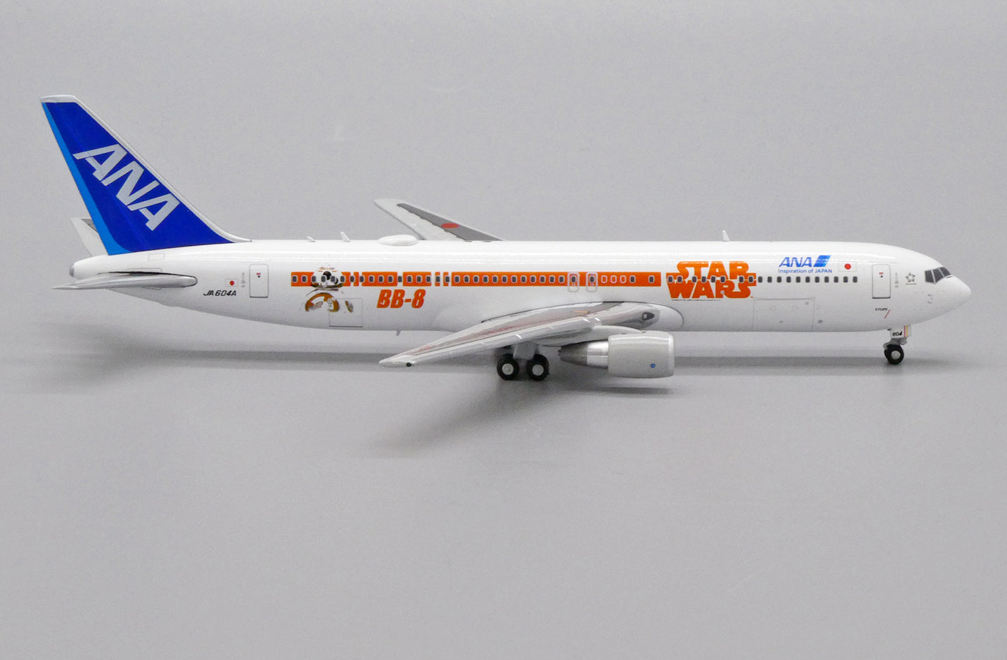 JC WINGS B767-300(ER) ALL NIPPON AIRWAYS "STAR WARS" REG: JA604A