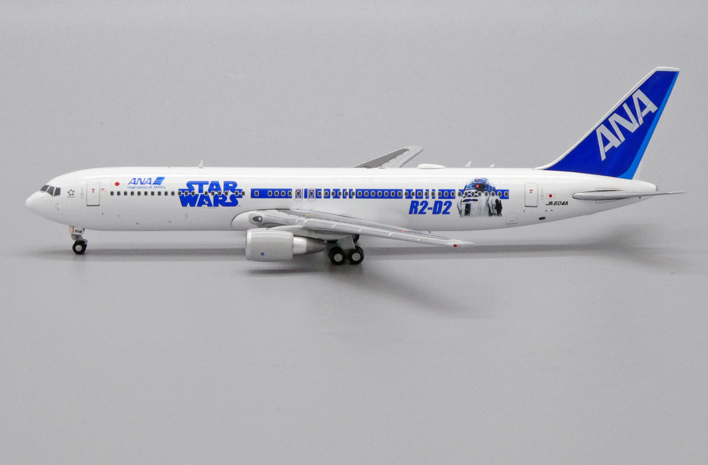 JC WINGS B767-300(ER) ALL NIPPON AIRWAYS "STAR WARS" REG: JA604A
