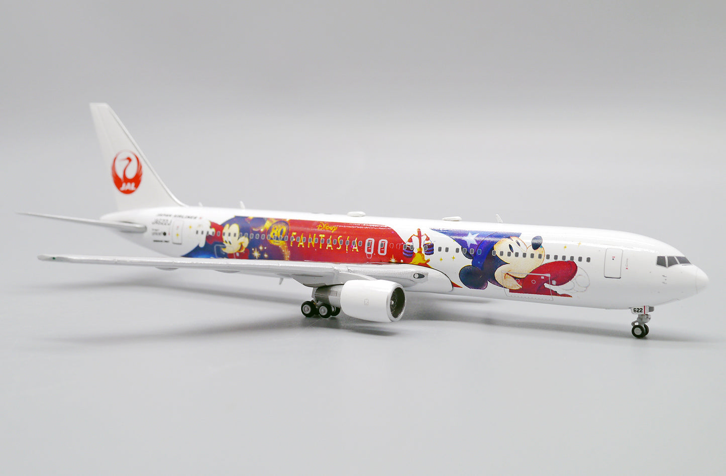 JC WINGS B767-300 JAPAN AIRLINES "DISNEY FANTASIA" REG: JA622J