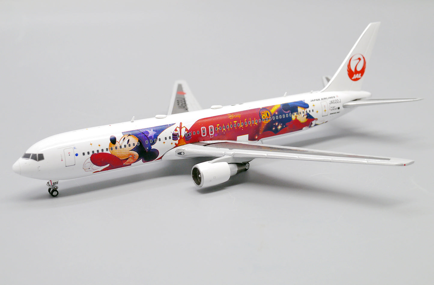JC WINGS B767-300 JAPAN AIRLINES "DISNEY FANTASIA" REG: JA622J