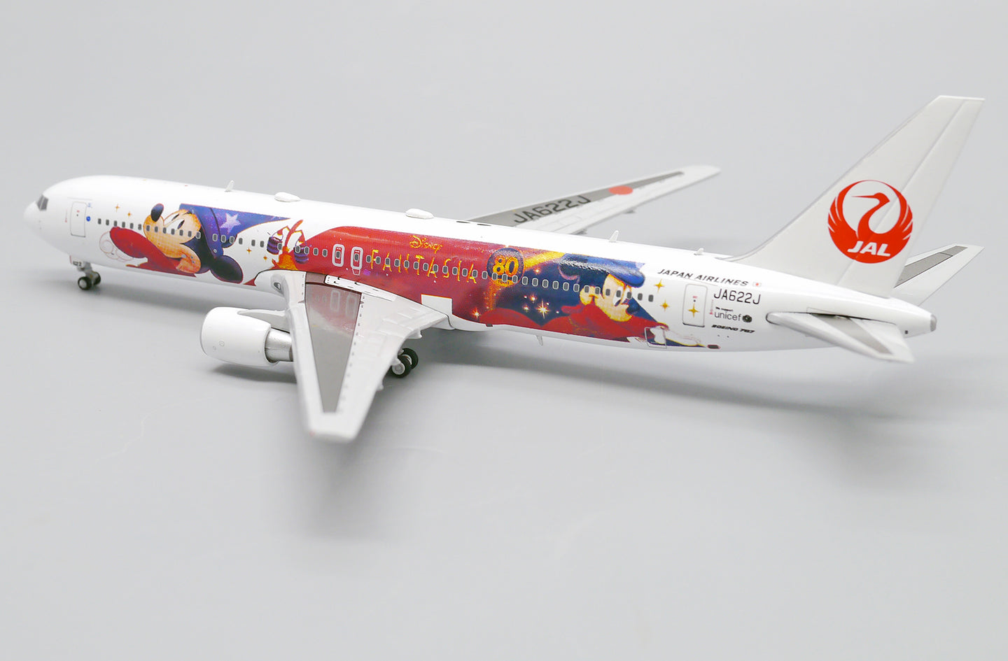 JC WINGS B767-300 JAPAN AIRLINES "DISNEY FANTASIA" REG: JA622J