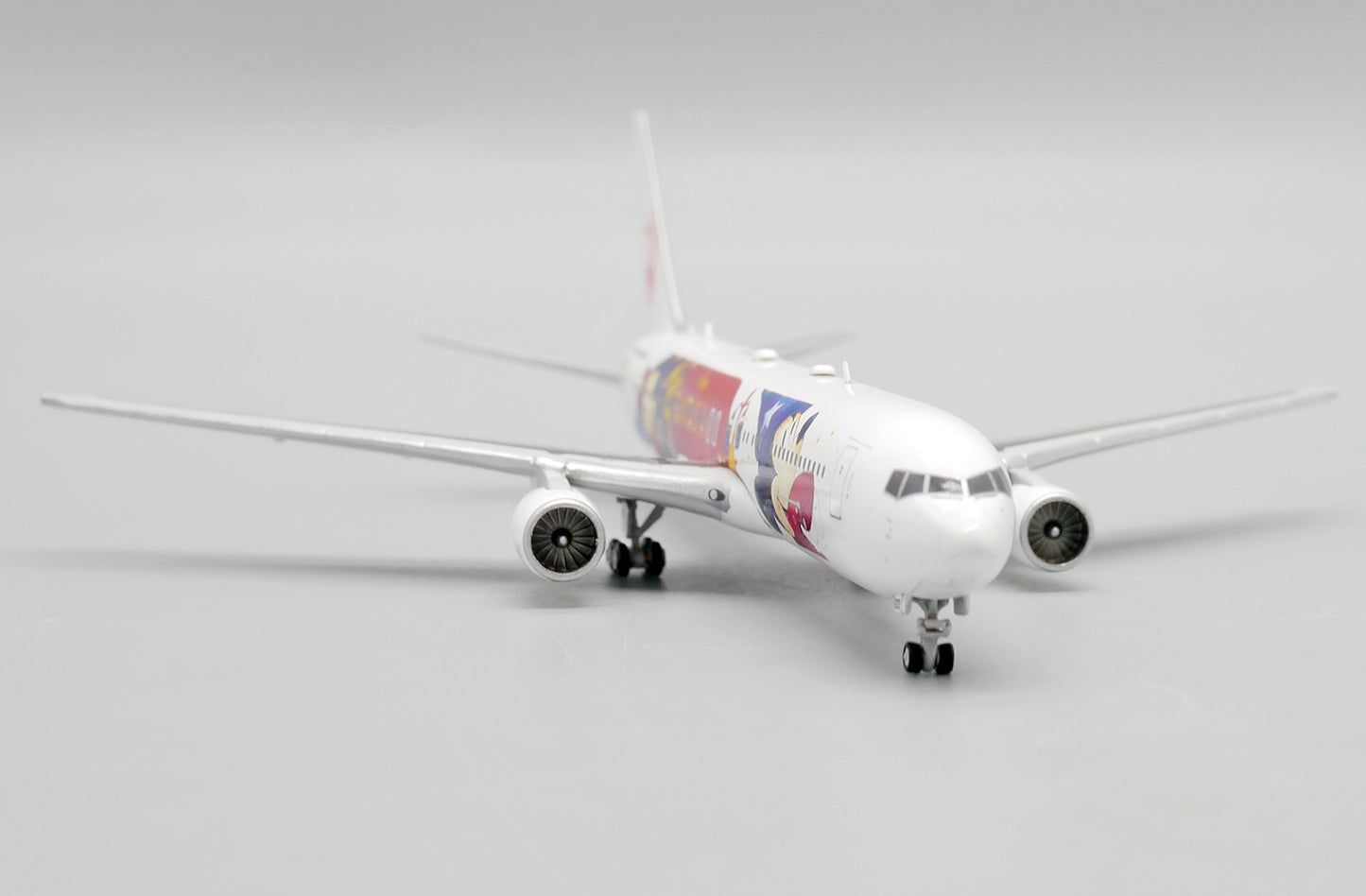 JC WINGS B767-300 JAPAN AIRLINES "DISNEY FANTASIA" REG: JA622J