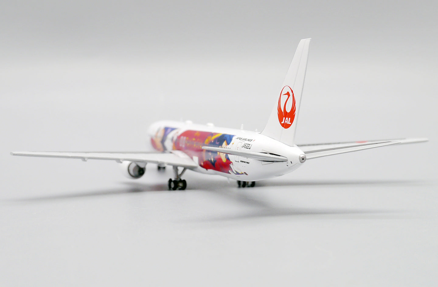 JC WINGS B767-300 JAPAN AIRLINES "DISNEY FANTASIA" REG: JA622J