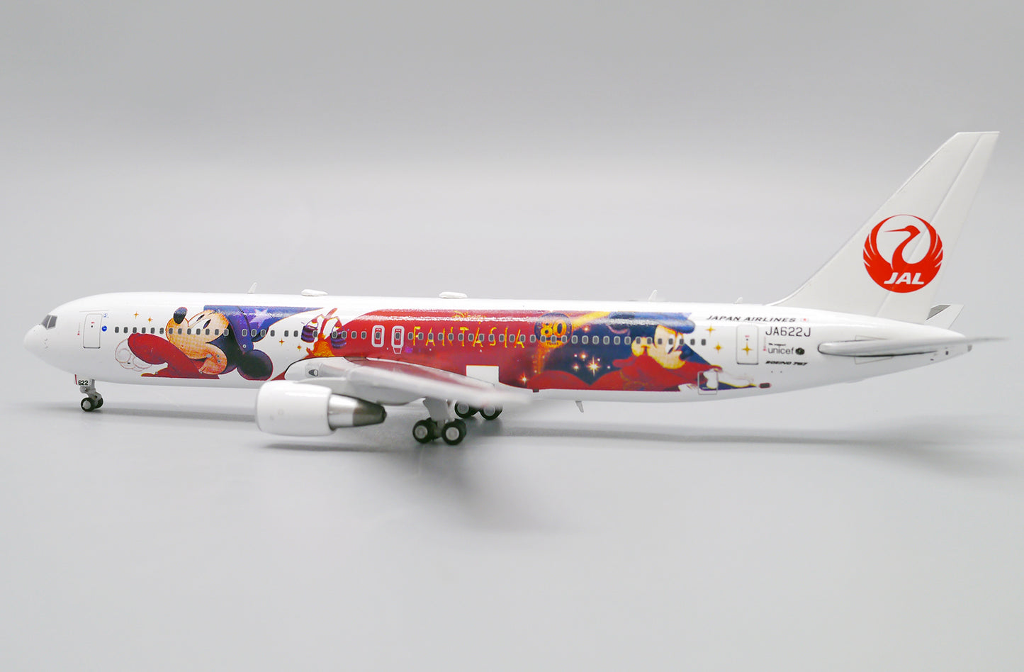 JC WINGS B767-300 JAPAN AIRLINES "DISNEY FANTASIA" REG: JA622J