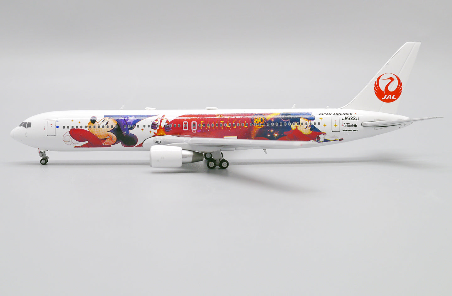 JC WINGS B767-300 JAPAN AIRLINES "DISNEY FANTASIA" REG: JA622J