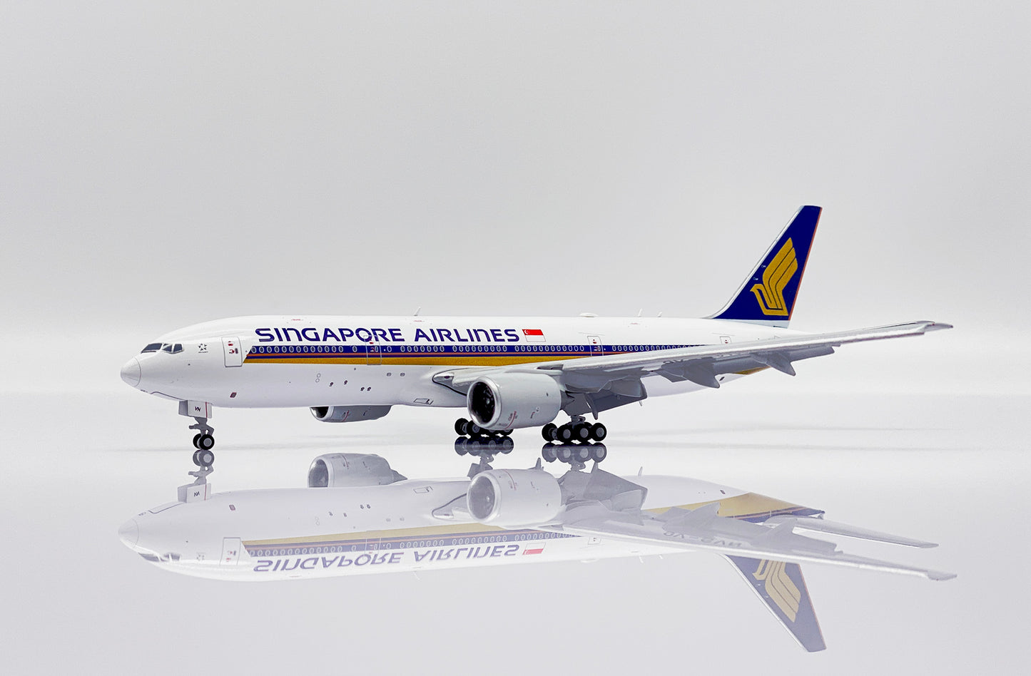 JC WINGS B777-200 SINGAPORE AIRLINES REG: 9V-SVN