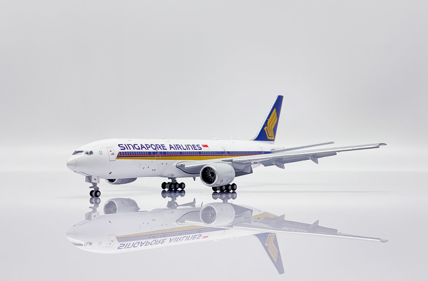 JC WINGS B777-200 SINGAPORE AIRLINES REG: 9V-SVN