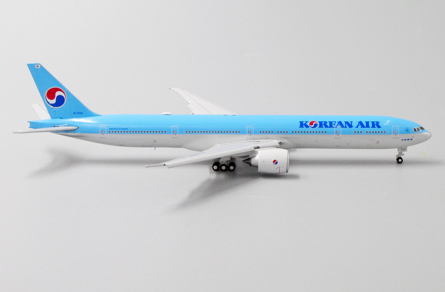 JC WINGS B777-300ER KOREAN AIR REG: HL7204