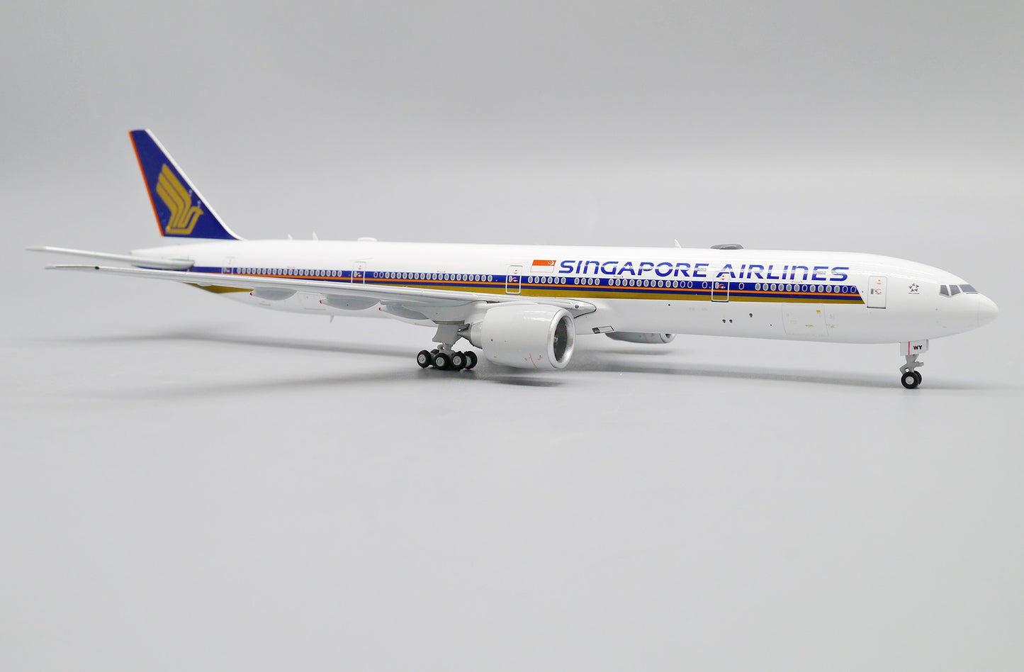 JCWINGS B777-300ER SINGAPORE AIRLINES REG: 9V-SWY