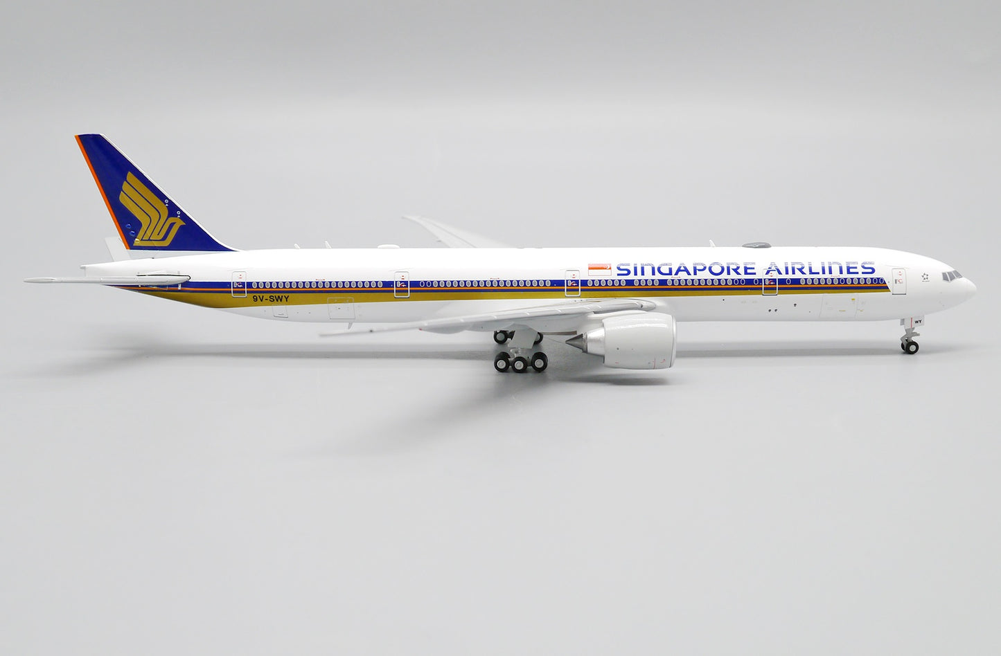 JCWINGS B777-300ER SINGAPORE AIRLINES REG: 9V-SWY