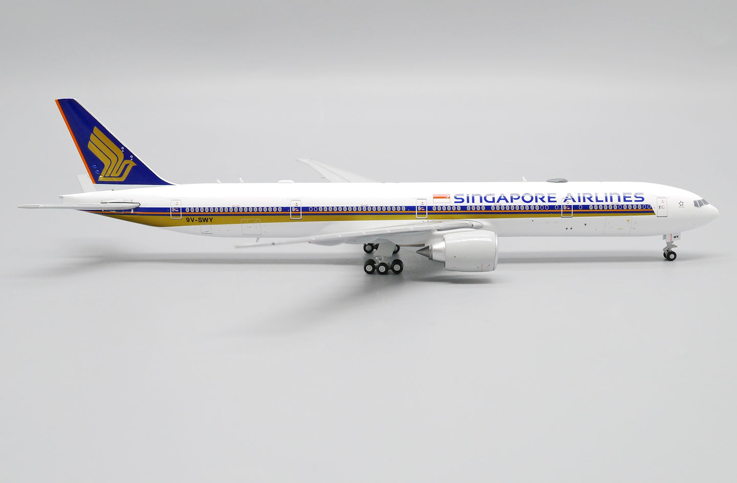 JCWINGS B777-300ER SINGAPORE AIRLINES REG: 9V-SWY