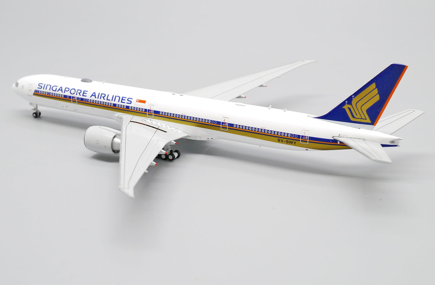JCWINGS B777-300ER SINGAPORE AIRLINES REG: 9V-SWY
