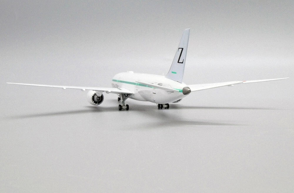 JCWINGS ZIP AIR B787-8 REG: JA822J