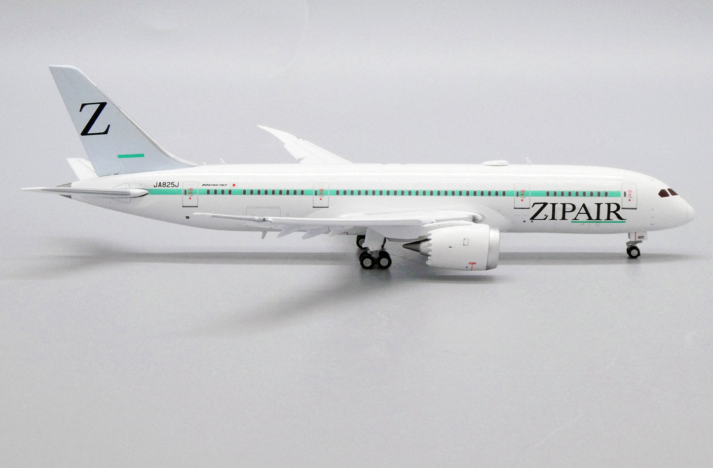 JCWINGS B787-8 DREAMLINER ZIP AIR "FLAPS DOWN" REG: JA825J
