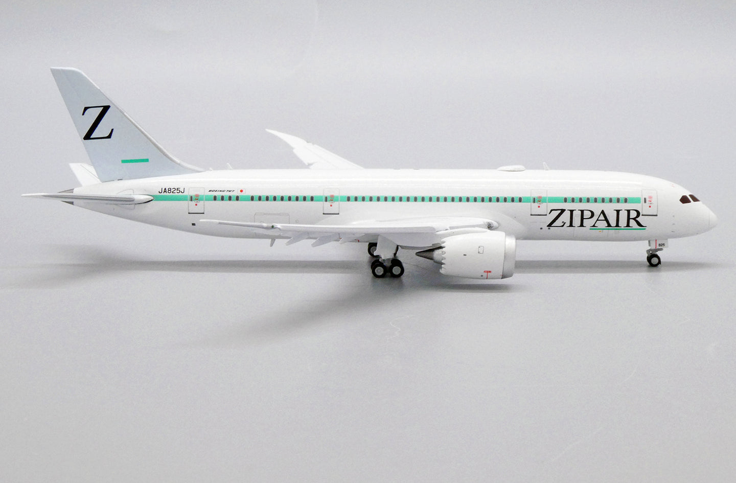 JCWINGS B787-8 DREAMLINER ZIP AIR "FLAPS DOWN" REG: JA825J