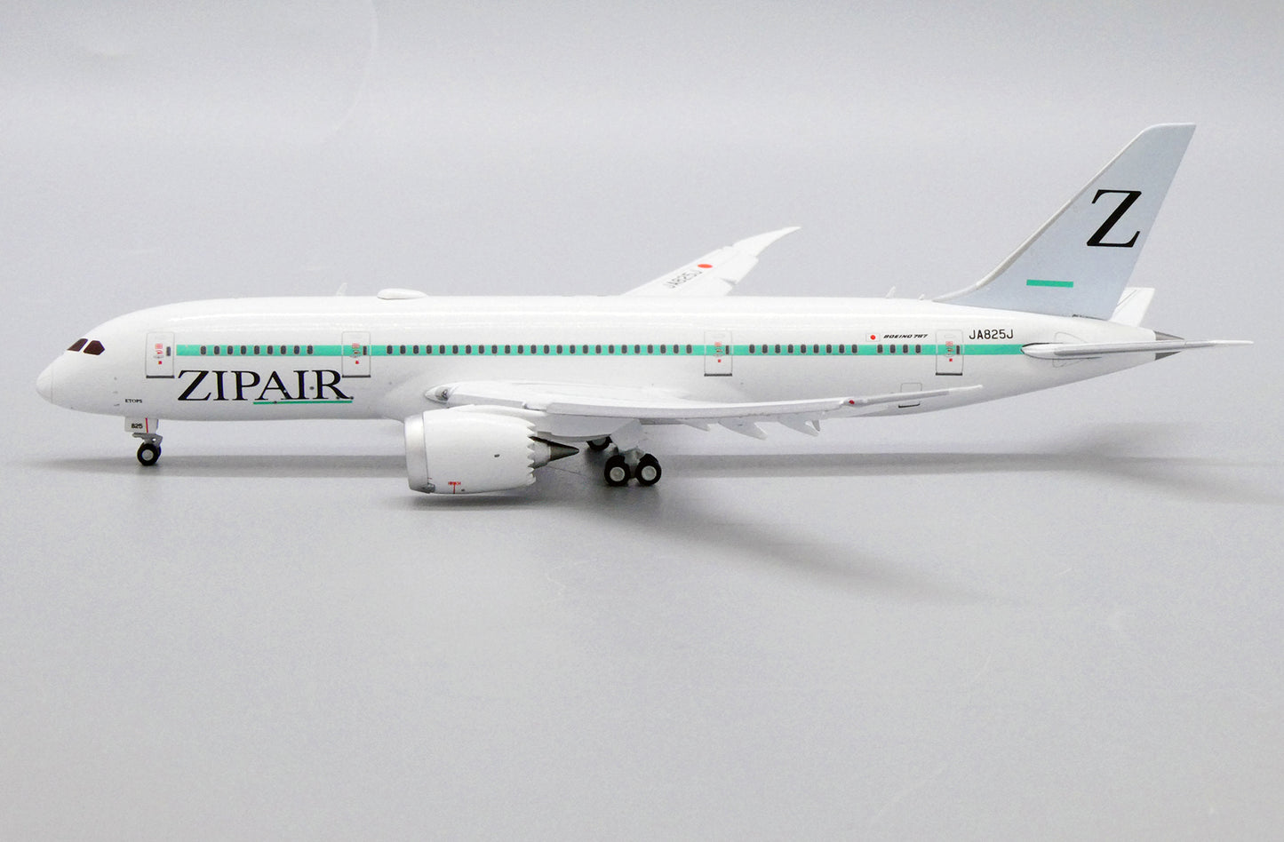 JCWINGS B787-8 DREAMLINER ZIP AIR "FLAPS DOWN" REG: JA825J