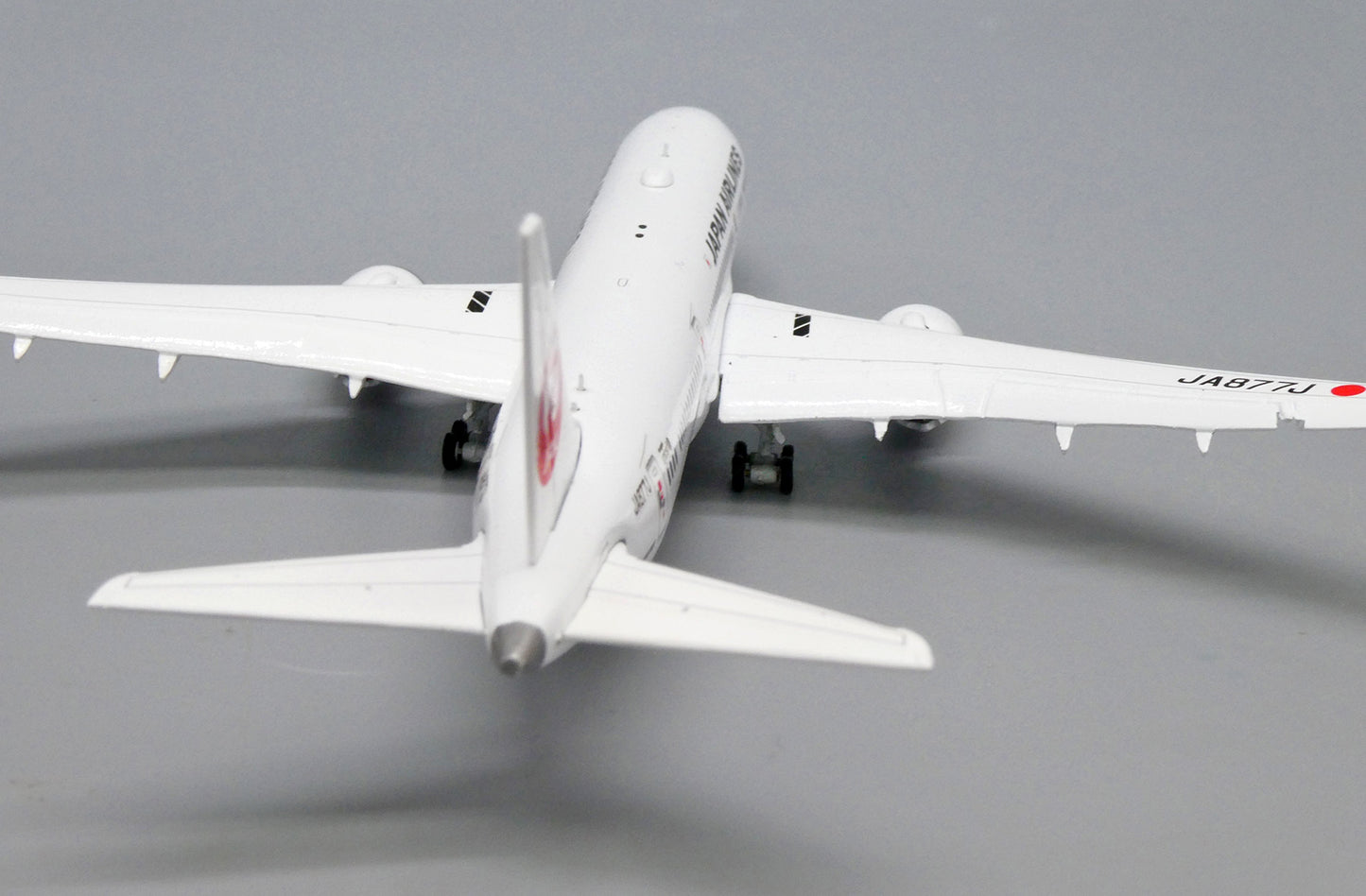 JCWINGS B787-9 DREAMLINER JAPAN AIRLINES FLAP DOWN REG JA877J