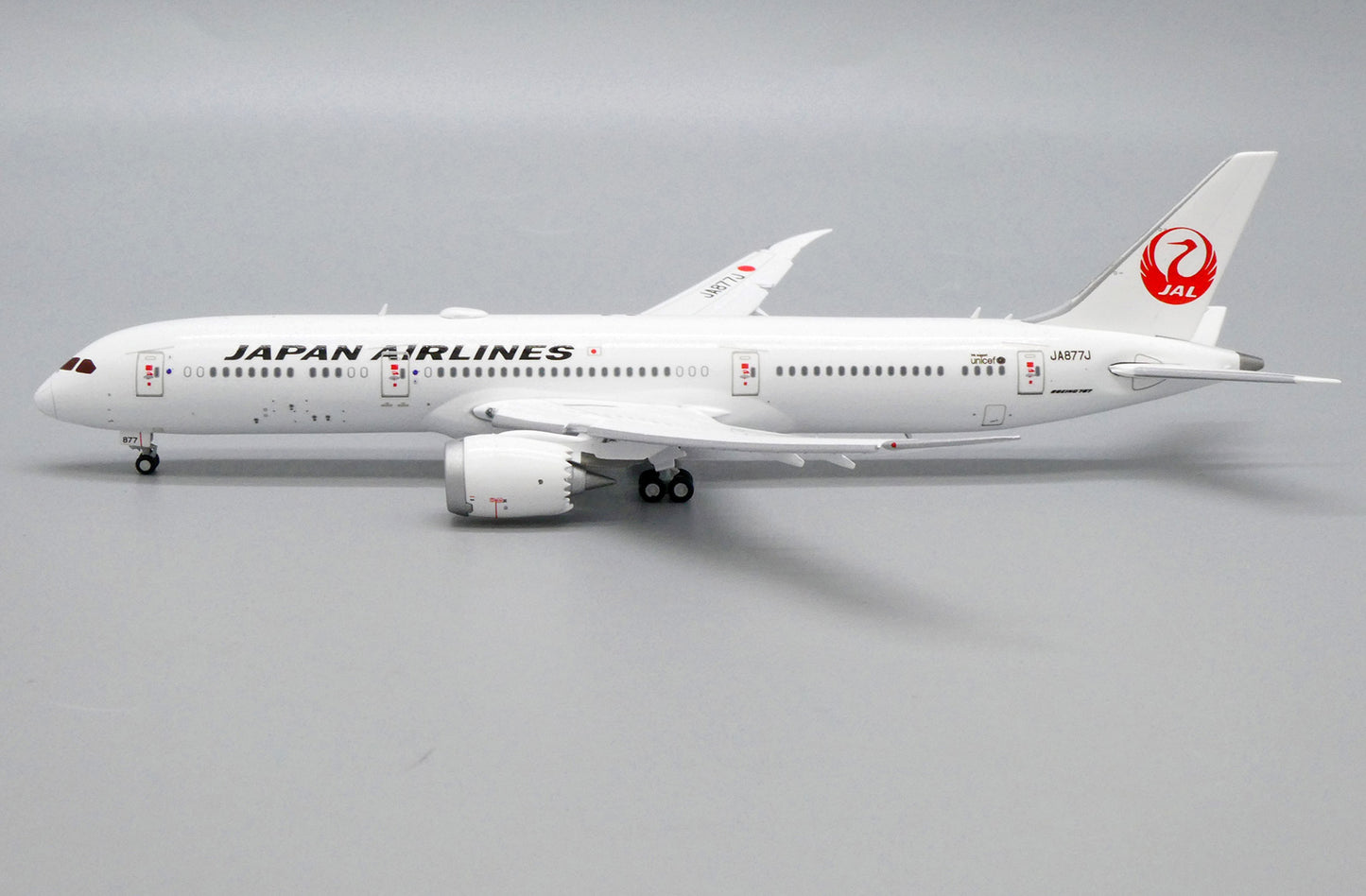 JCWINGS B787-9 DREAMLINER JAPAN AIRLINES FLAP DOWN REG JA877J