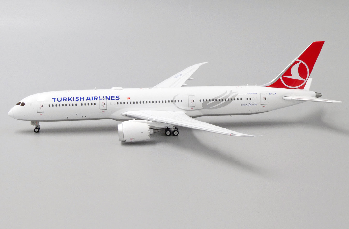 JC WINGS 787-9 TURKISH AIRLINES DREAMLINER REG: TC-LLF