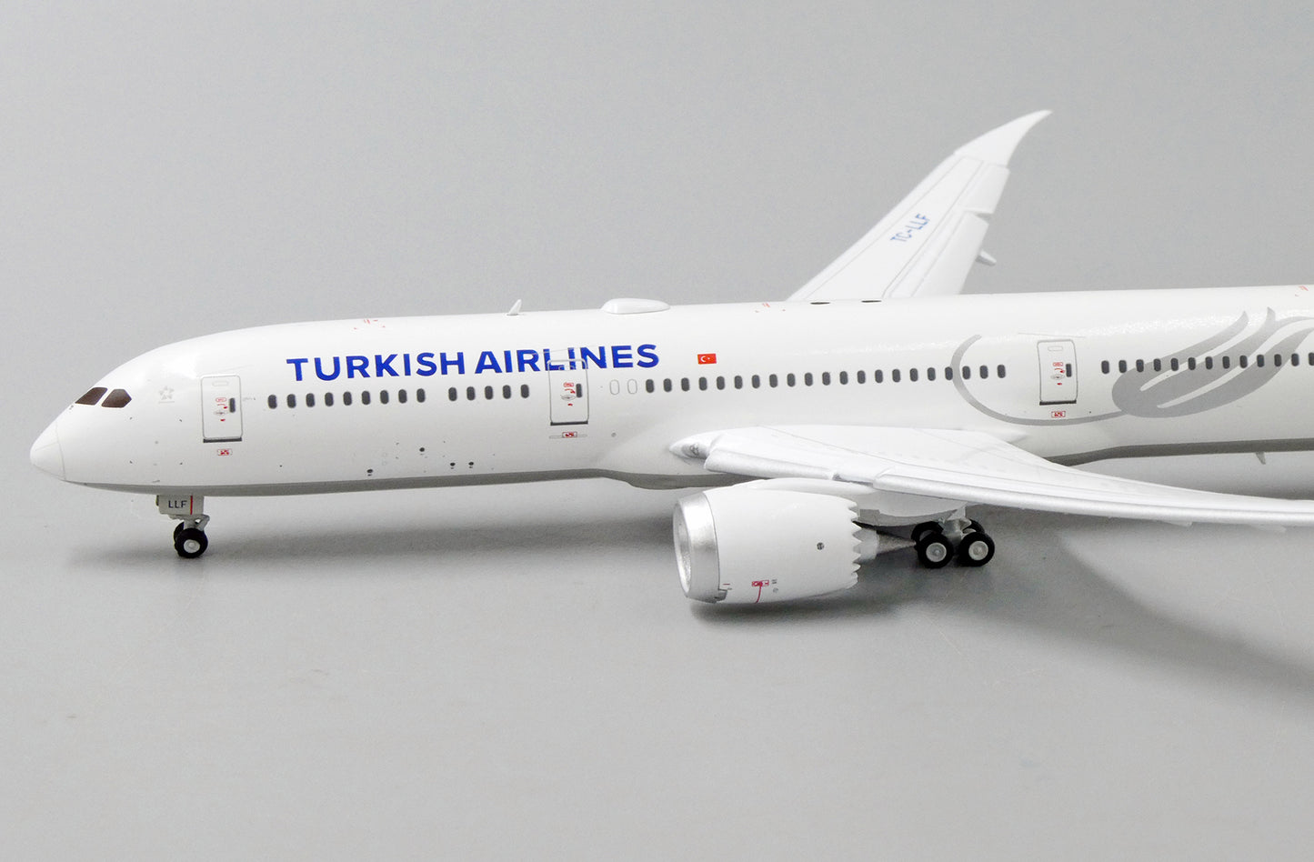 JC WINGS 787-9 TURKISH AIRLINES FLAP DOWN REG: TC-LLF