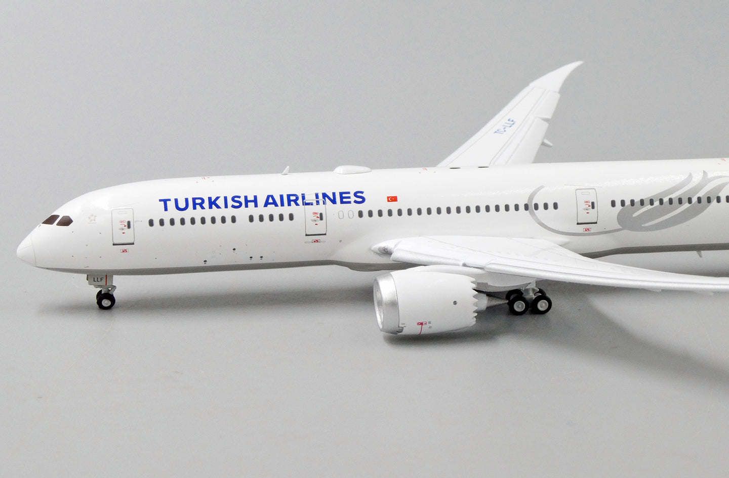 JC WINGS 787-9 TURKISH AIRLINES FLAP DOWN REG: TC-LLF