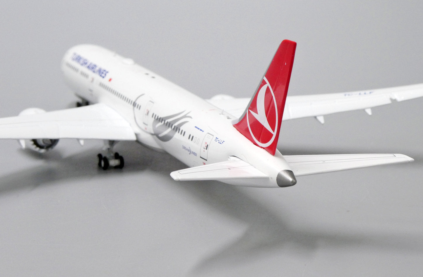 JC WINGS 787-9 TURKISH AIRLINES FLAP DOWN REG: TC-LLF