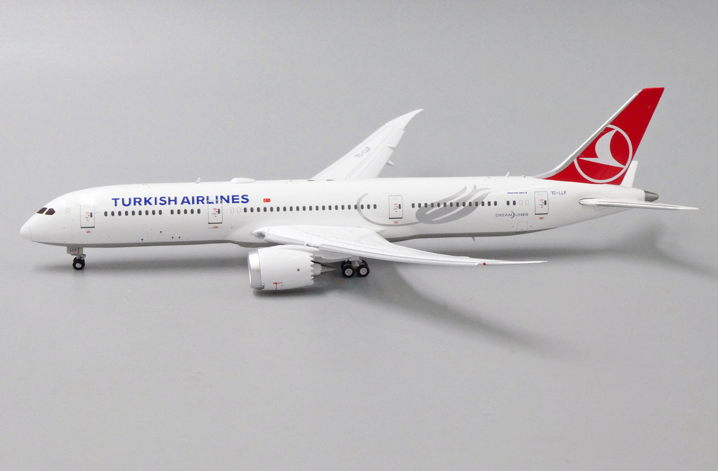 JC WINGS 787-9 TURKISH AIRLINES FLAP DOWN REG: TC-LLF
