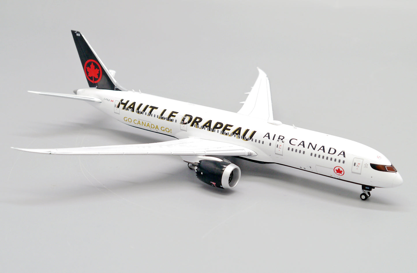 JCWINGS BOEING 787-9 AIR CANADA REG: C-FVLQ