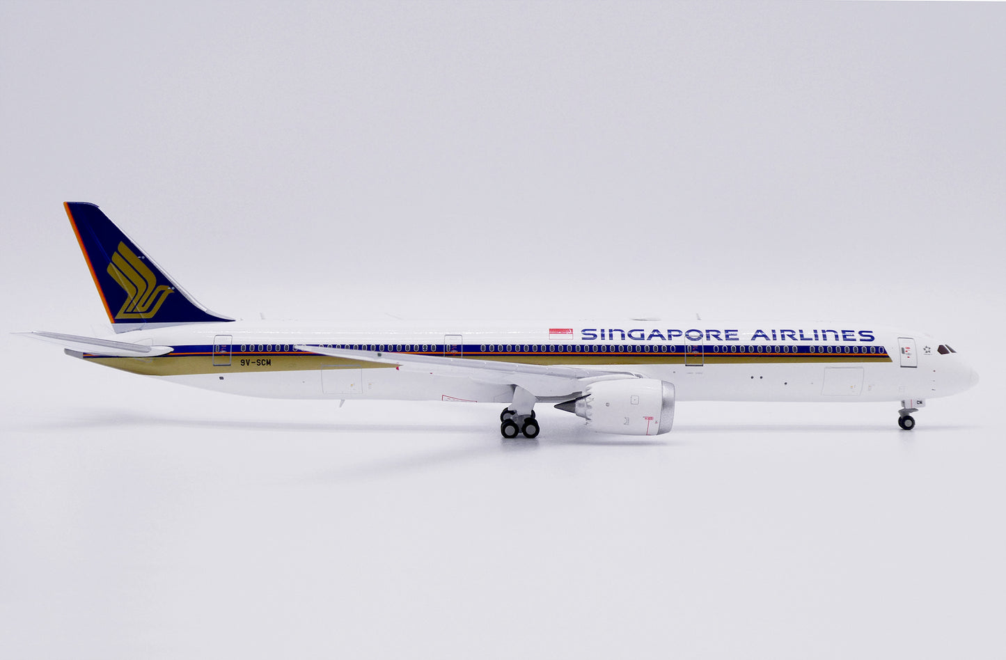 JC WINGS B787-10 SINGAPORE AIRLINES DREAMLINER REG: 9V-SCM
